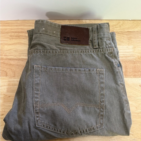 BOSS ORANGE Gray Classic Straight-Leg Jeans - Picture 1 of 4